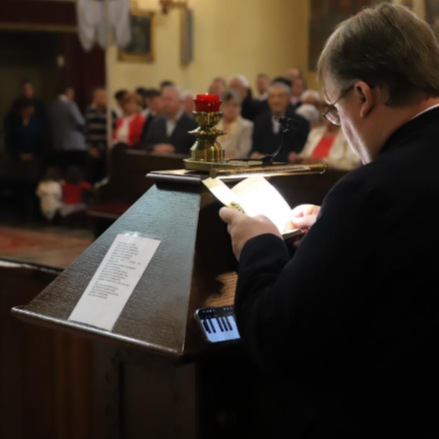 Kántor a debreceni főszékesegyházban