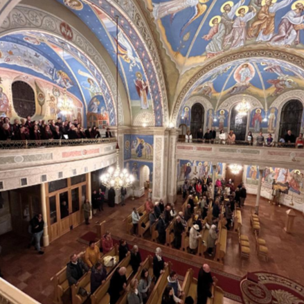 A Szent Miklós-székesegyházban énekelt a Szent Atanáz kórus