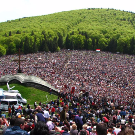 Csíksomlyóra is várják Ferenc pápát 