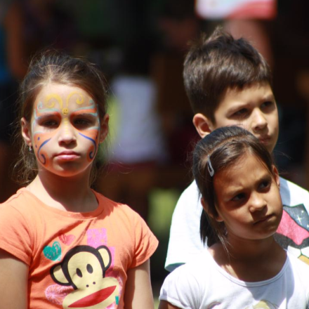 Dimbes-Dombos a Hármashegyalján